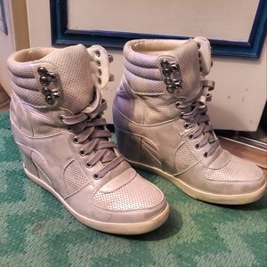 Wedge sneakers